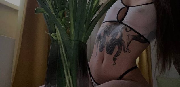 Model - NaomiLisss slim