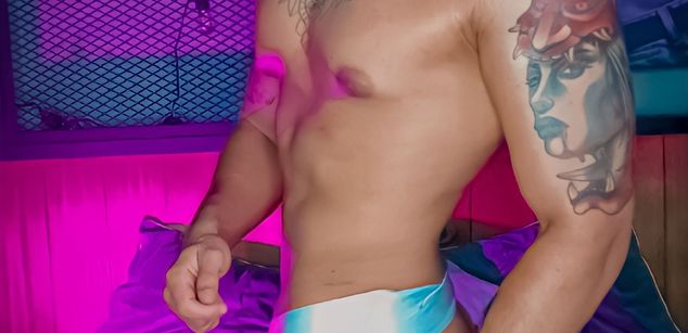 Model - Aiden Strong bigcock