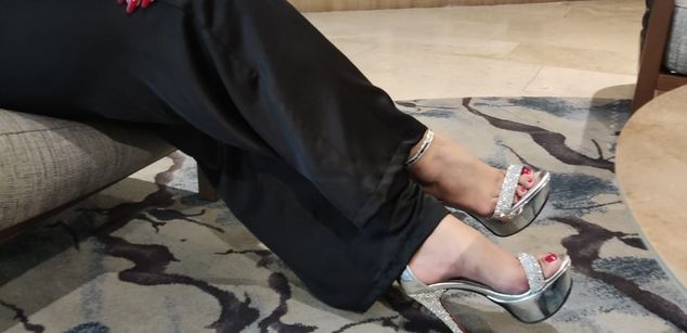 Model - Danna Ferluccio feet