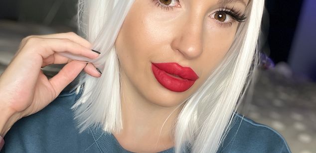 Model - Maxi Lipz findom