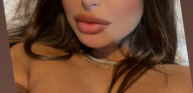 Model - WantedSugar boobs