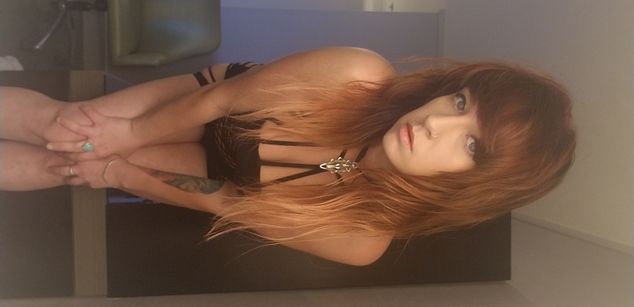 Model - Layla Lush squirt