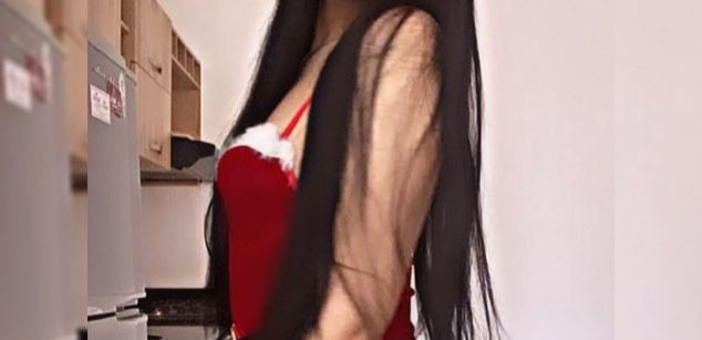 Model - Angelica Vega latina