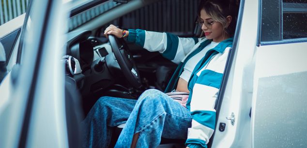 Model - EvelynMiller Dildozoom