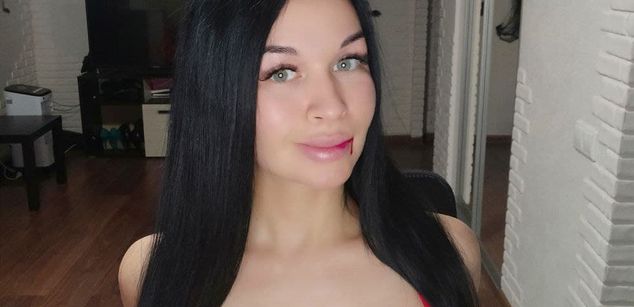 Model - Kleoxxx bigboobs