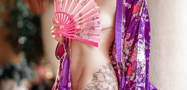 Model - Jade Delux bdsm