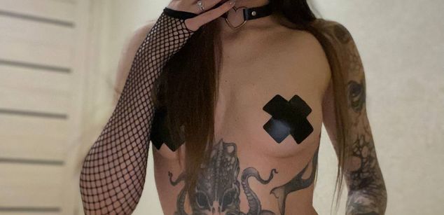 Model - NaomiLisss slim