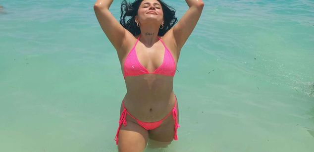 Model - Arianita Stone taboo