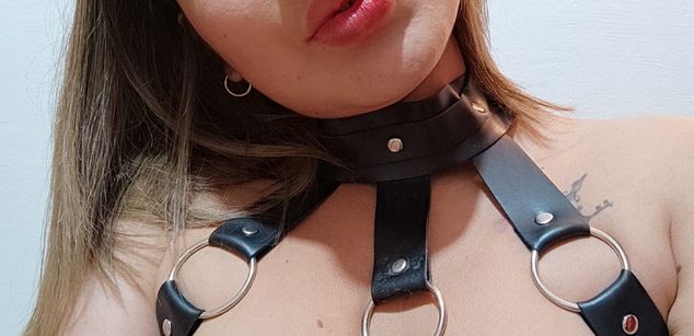 Model - rousse sub bigass