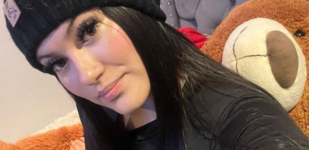 Model - Mara Castillo latina