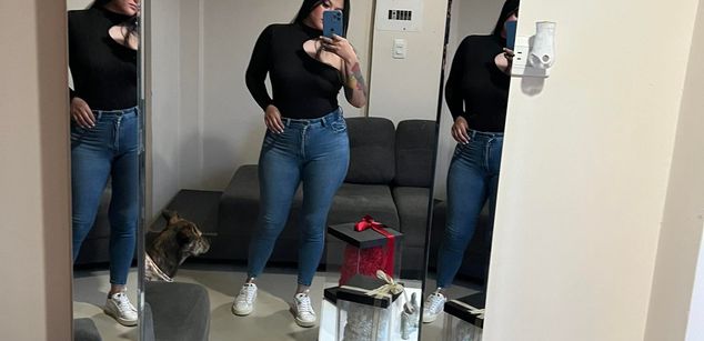 Model - Mara Castillo latina