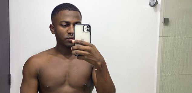 Model - milerjesus bi