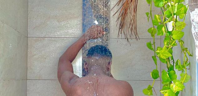 Model - milerjesus bi