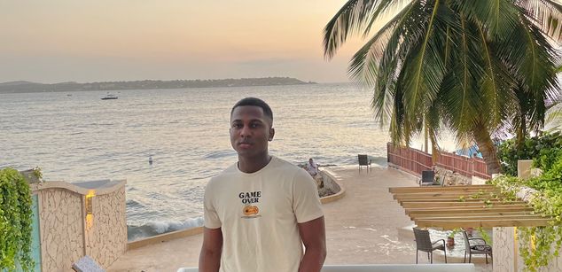 Model - milerjesus bi