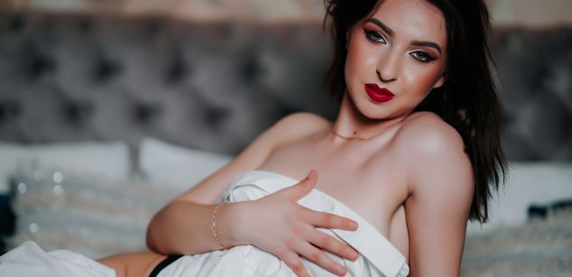 Model - SarahDevin cei