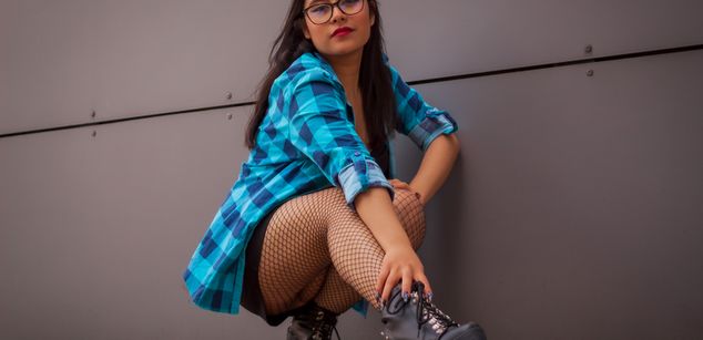 Model - AnthonellaThomas fingering