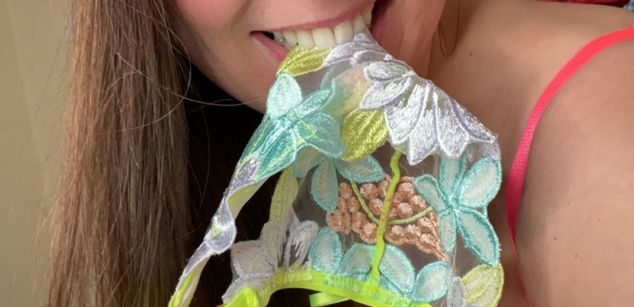 Model - Foxy Taylor joi