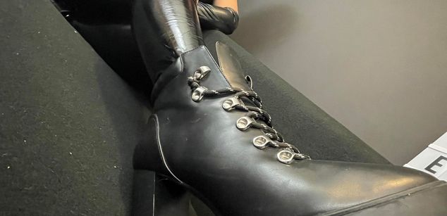 Model - Miss Reine sph