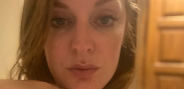 Model - Veronica redhead