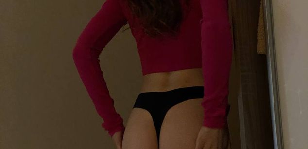 Model - Sweet Lilya footfetish