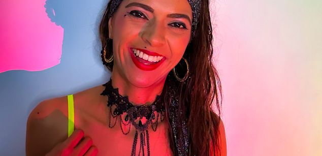 Model - MELANY MENDOZA tall