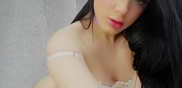 Model - EmilyPrada feet