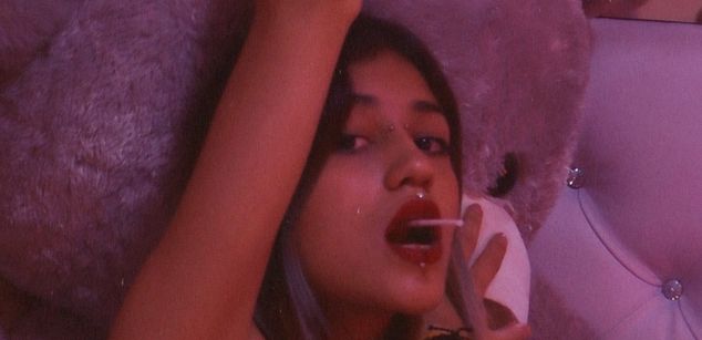 Model - ElektraLane shaved