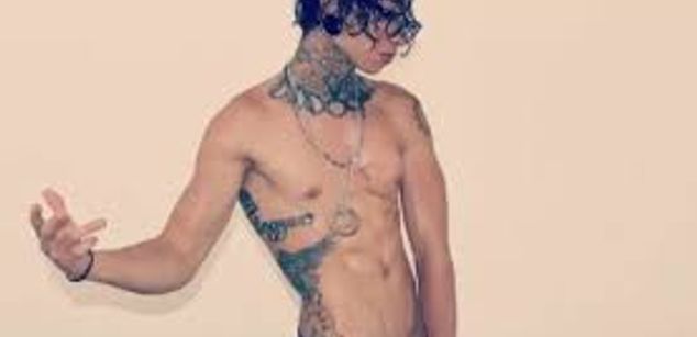 Model - maikol hugecock