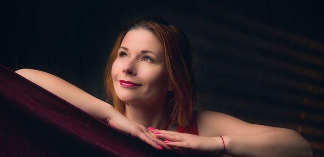 Model - Jenny Kira beautiful