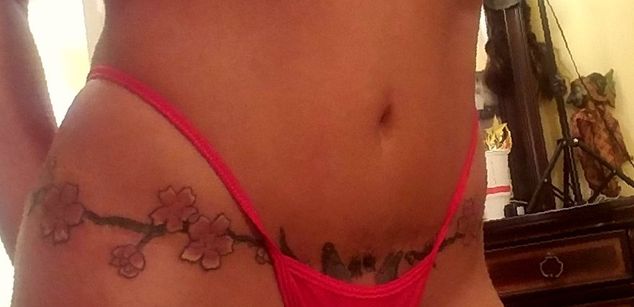 Model - Stephanie Stalls boobs