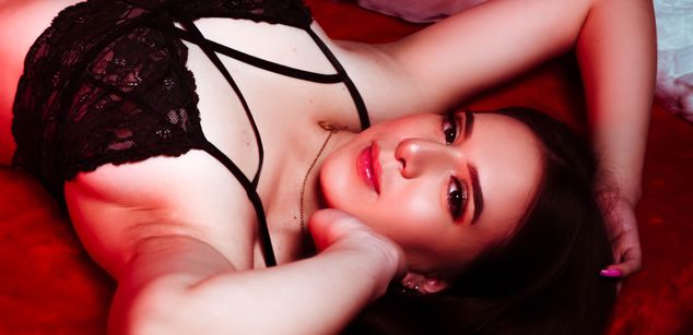 Model - Jackie Dumont squirt