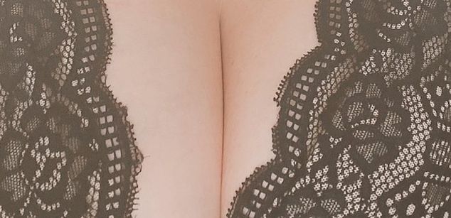 Model - Topsy Wilde findom