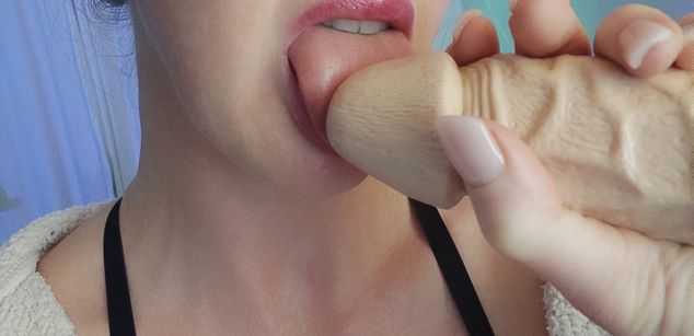 Model - Topsy Wilde findom