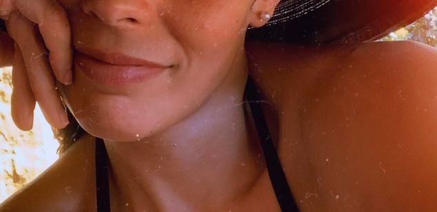 Model - MissChuwie feet