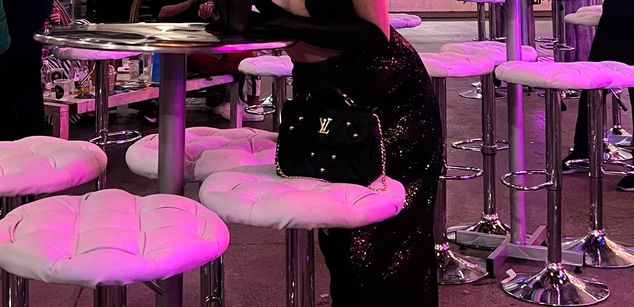 Model - Bianca Brunni squirt