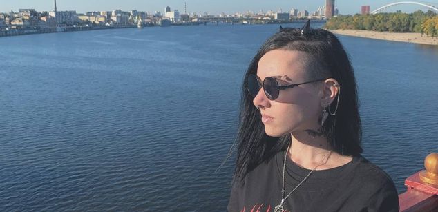 Model - Smoking_Raven domination