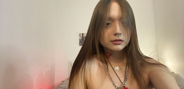 Model - Eva Miller feet