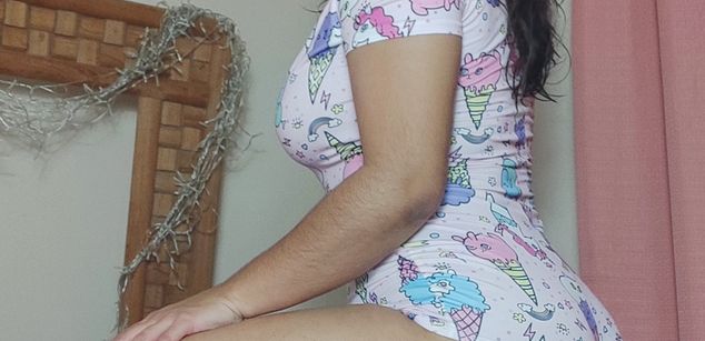 Model - Pinky pie shaved