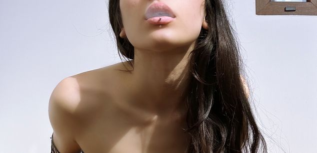 Model - LucyPurple squirt