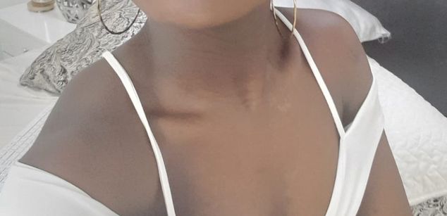 Model - OlivieLeroy heels