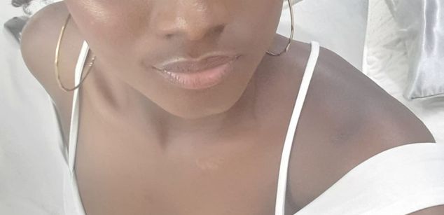 Model - OlivieLeroy heels