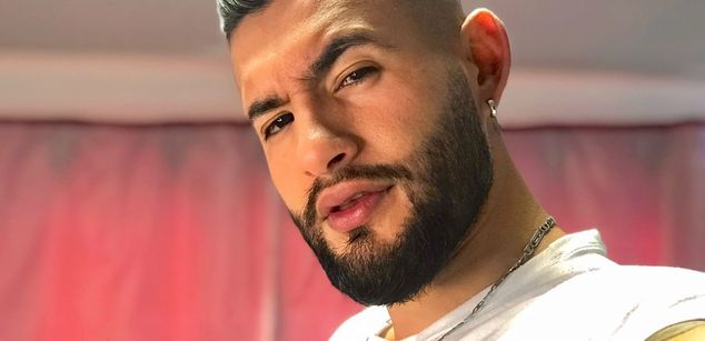 Model - Reynel Castro cum