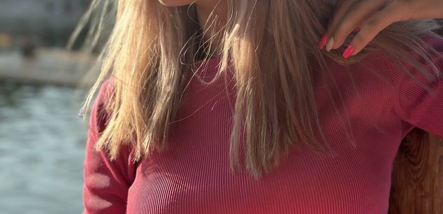 Model - Sweet_kiss caressing