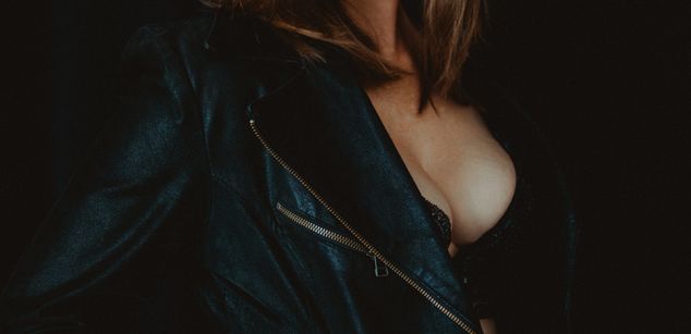 Model - Topsy Wilde findom