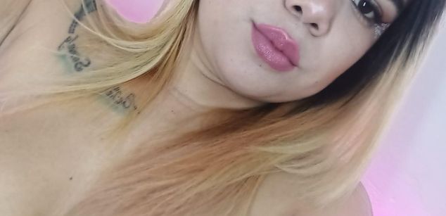 Model - nicol valentina latina