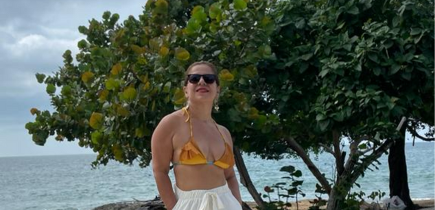 Model - SelenaMILF squirt