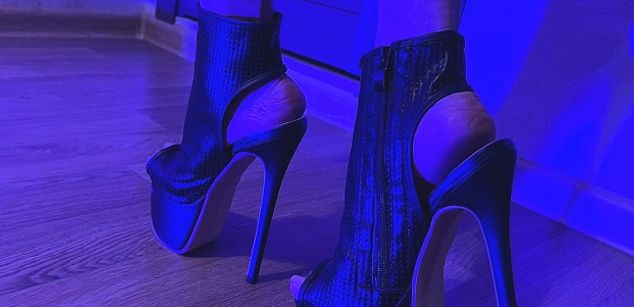 Model - Donna Luan mistress