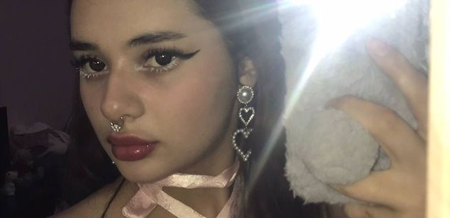 Model - AmiaRone tits