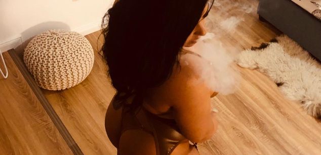 Model - LustForRain strip