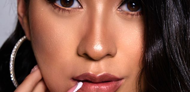 Model - Cristina Hanze joi